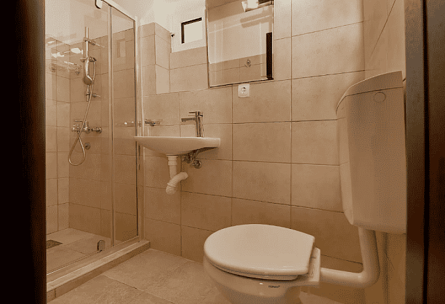 House, 1 room, 55 m² with a 610 m² plot in Kostanjica — photo 26